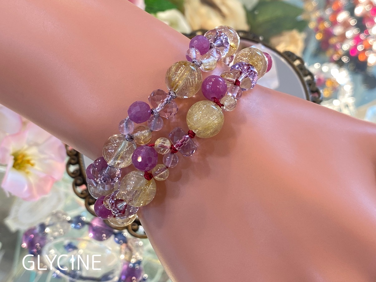 ルチルクオーツ ローズクオーツ パワーストーンブレスレット 内径約17cm ❤️〈316〉【恋愛運・金運を高め安定した生活へ】ローズクォーツ・ ルチルクォーツ 天然石 パワーストーンブレスレット | iichi 日々の暮らしを心地よくするハンドメイドやアンティークのマーケット ... クオーツ　アメジスト　ローズクオーツ　ゴールドルチルクォーツ　ブレスレット